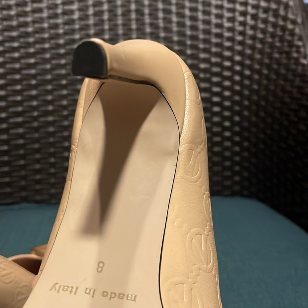 Valentino Heels Pumps Size 8 Runs Small - Picture 11 of 11